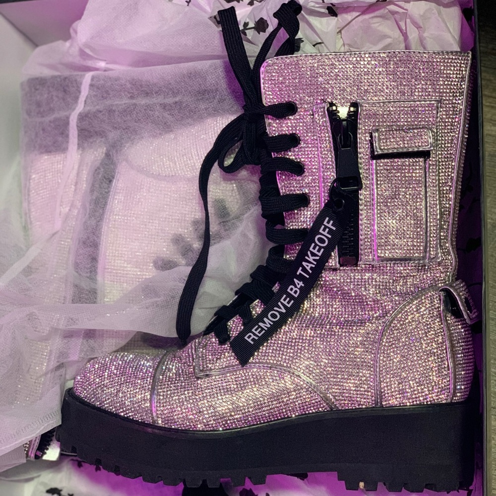 XXXCLUSIVE DOLLSKILL COMBAT